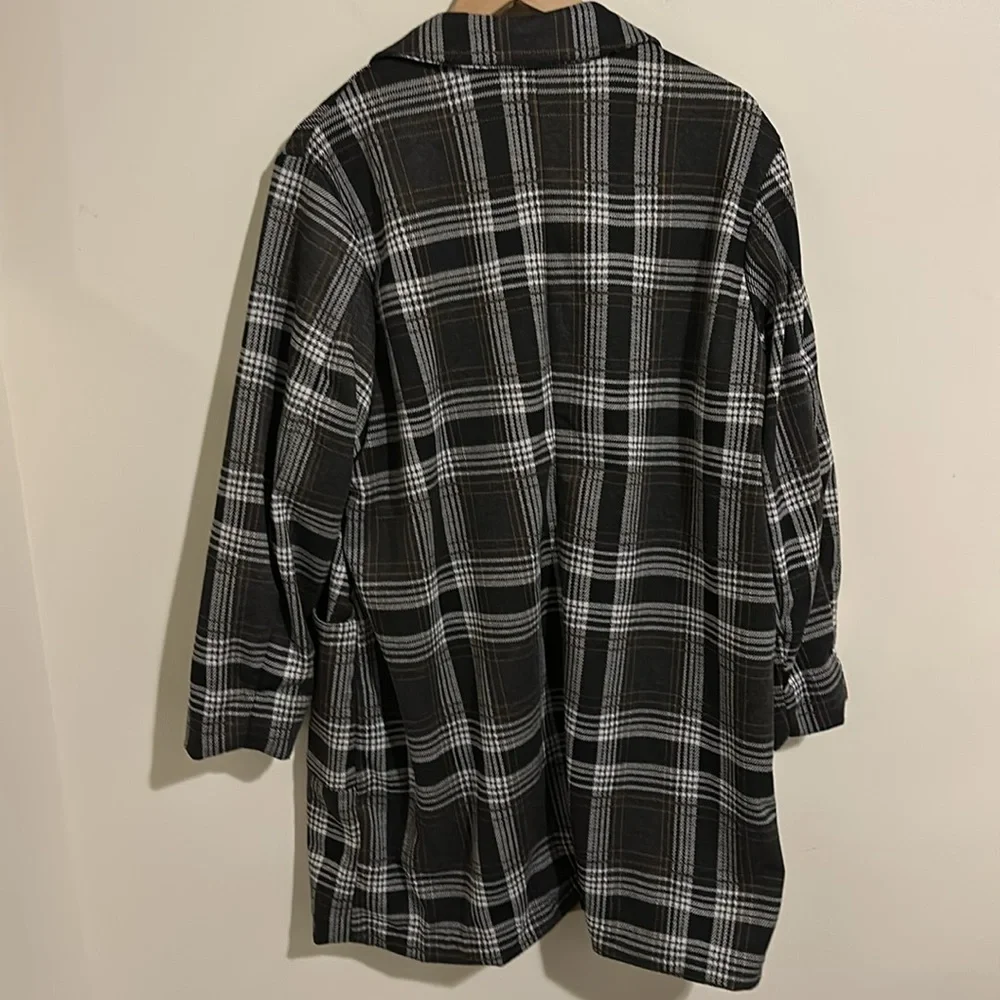 PHILOSOPHY Womens B&W Plaid Coat with Button Closure and Front Pockets Size 2X